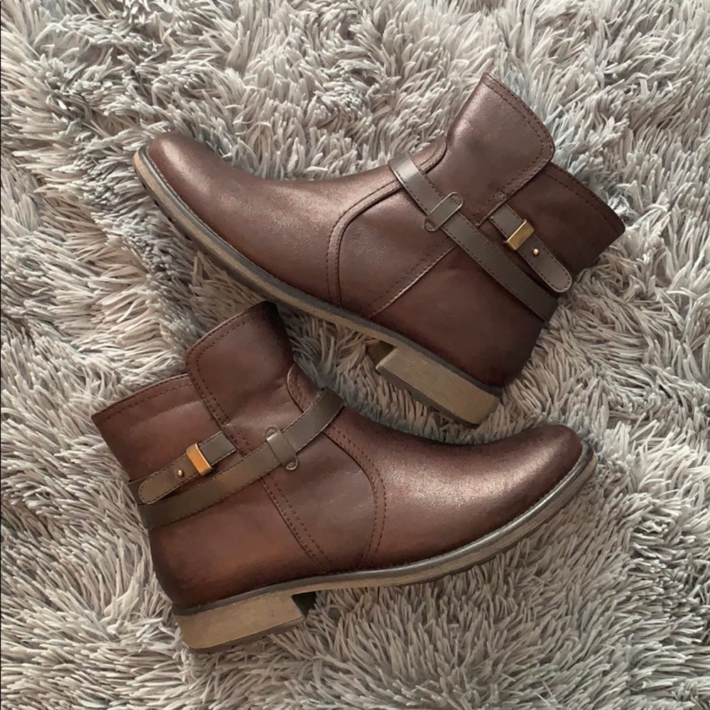 Leather boots